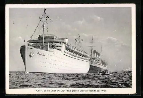 AK KdF-Schiff Robert Ley in Fahrt