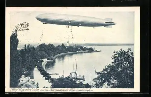 AK Friedrichshafen, Luftschiff Graf Zeppelin über seiner Heimatstadt