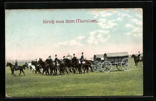 AK Soldaten in Uniform mit Transportkutschen beim Manöver