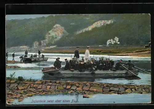 AK Pioniere & Infanteristen mit Booten bei Flussüberquerung
