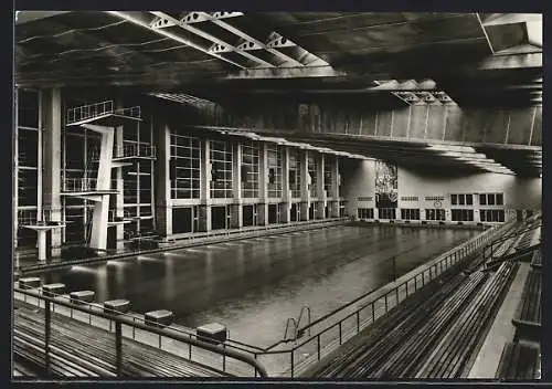 AK Magdeburg, Schwimmbecken in der Elbe-Schwimmhalle