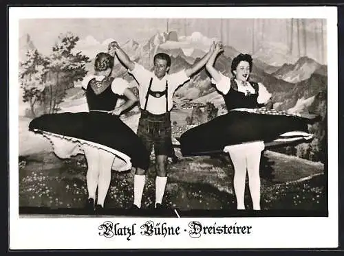 AK München, Gaststätte Platzl, Dreisteirer auf der Bühne