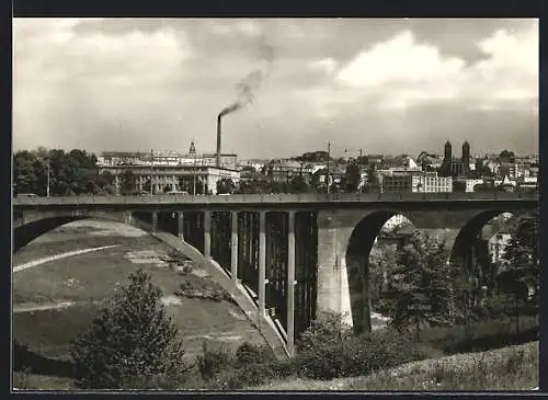AK Pirmasens /Pfalz, Teilansicht mit der Hindenburgbrücke