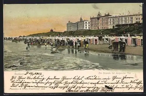 AK Borkum, Menschen am Strand bei steigender Flut