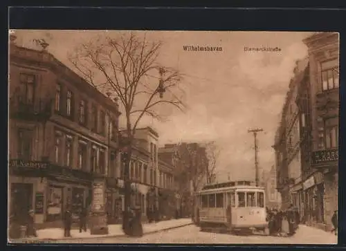 AK Wilhelmshaven, Strassenbahn auf der Bismarckstrasse