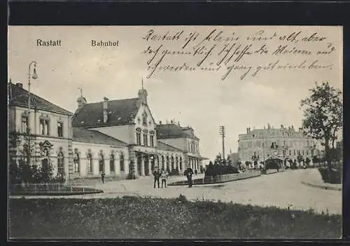 AK Rastatt, Ortspartie mit Bahnhof und Bahnhofhotel