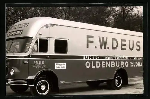 Fotografie Ackermann-Fahrzeugbau Wuppertal, Lastwagen Aufbauten, LKW Koffer Fa. F.W. Deus Spedition in Oldenburg