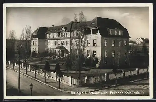 AK Villingen i. Schwarzwald, Strassenpartie am Friedrich-Krankenhaus