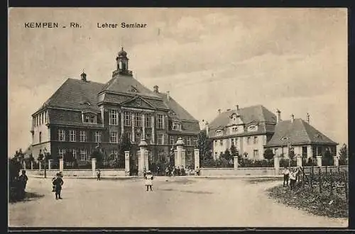 AK Kempen /Rh., Kinder vor dem Lehrer-Seminar