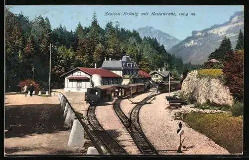 AK Brünig, Bahnhof mit Bahnhofsrestaurant, Bergbahn