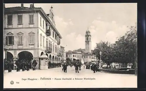 AK Pallanza /Lago Maggiore, Piazza Garibaldi e Palazzo Municipale