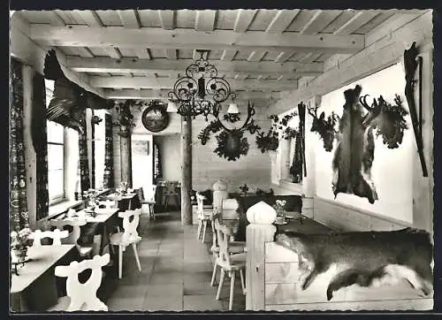 AK Kreuth b. Tegernsee, Ausflugsgaststätte und Café Schwaigeralm, Speiseraum