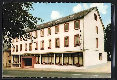 AK Weilburg a. d. Lahn, Das Hotel Lindenhof, Inh. Familie Heinr. Roth