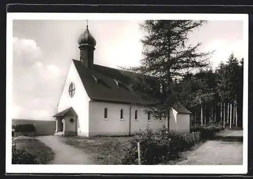 AK Villingen /Schwarzwald, Siedlerkirche am Waldrand