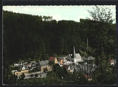 AK Schwarzenstein im Frankenwald, Ortsansicht mit dem Gasthaus zum Rodachtal und der Kirche