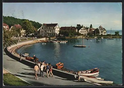 AK Unteruhldingen /Bodensee, Ruderboote an der Strandpromenade