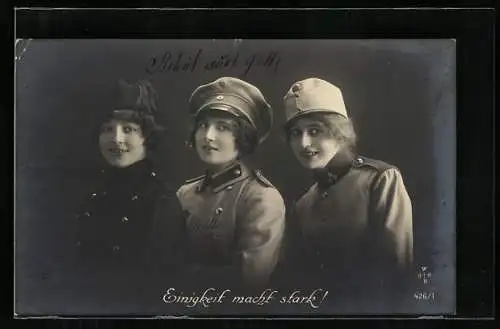 AK Drei Frauen in Uniform, Einigkeit macht stark