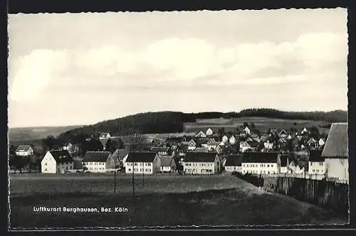 AK Berghausen /Köln, Ortsansicht von einem Feld aus