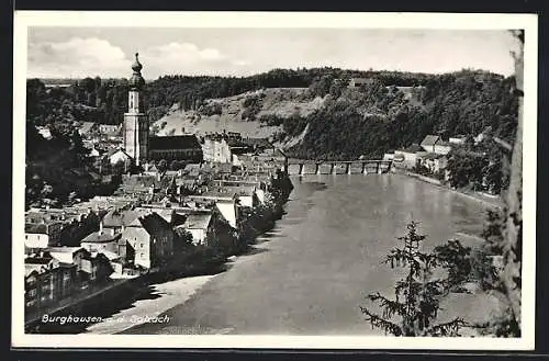 AK Burghausen /Salzach, Teilansicht mit Brücke aus der Vogelschau