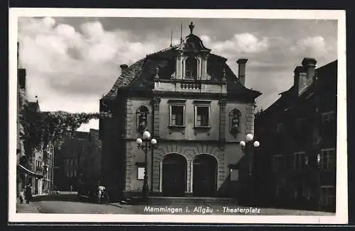 AK Memmingen / Allgäu, Partie am Theaterplatz