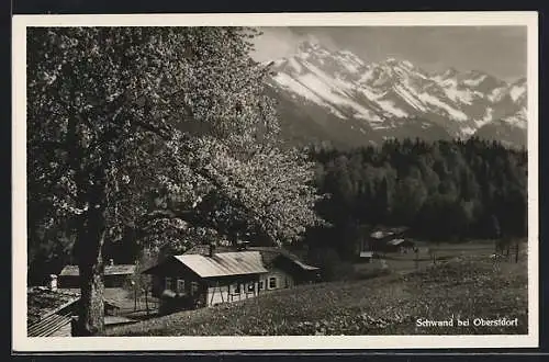 AK Schwand bei Oberstdorf, Ortspartie mit Bergen