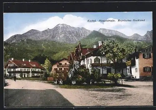 AK Kochel, Hauptstrasse mit Denkmal