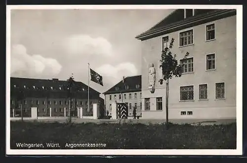 AK Weingarten / Württ., Argonnenkaserne, flagge