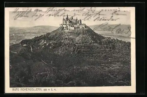 AK Burg Hohenzollern, Gesamtansicht mit Blick ins Land