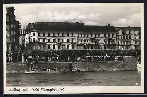 AK Koblenz a. Rh., das Hotel Riesenfürstenhof, Schiff an der Rheinpromenade