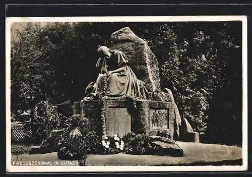 AK Gutach / Schwarzwaldbahn, am Kriegerdenkmal im Park