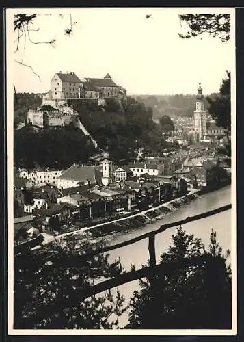 AK Burghausen / Ach, Ortsansicht mit Burg und Kirche