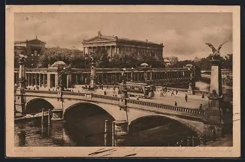 AK Berlin, Strassenbahn auf der Friedrichsbrücke mit Nationalgalerie