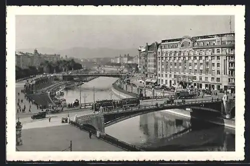 AK Wien, Kai mit Marien- und Salztorbrücke, Strassenbahn