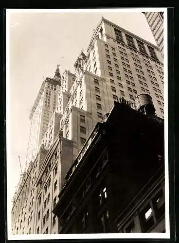 Fotografie unbekannter Fotograf, Ansicht New York City, Chrysler Building im Bau