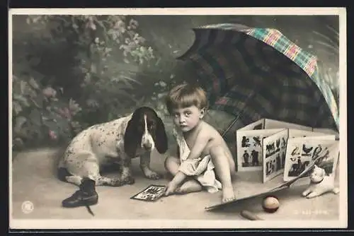 Foto-AK RPH Nr. 331-4416: Kleines Kind und Hund unterm Regenschirm