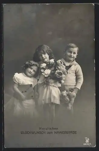 Foto-AK RPH Nr. 2690 /1: Drei Kinder mit Sträussen und Glückwünschen zum Namenstag