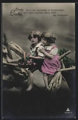 Foto-AK Photochemie Berlin Nr. 10338-6: Erste Liebe, Zwei Kinder mit Blumenkorb