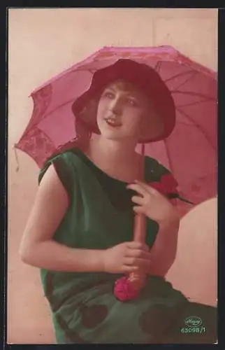 Foto-AK Amag Nr. 63098 /1: Jugendliche Schönheit mit Hut und Schirm