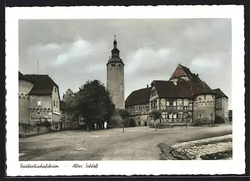 AK Tauberbischofsheim, Blick auf das Alte Schloss, Altdeutsche Fachwerkhäuser