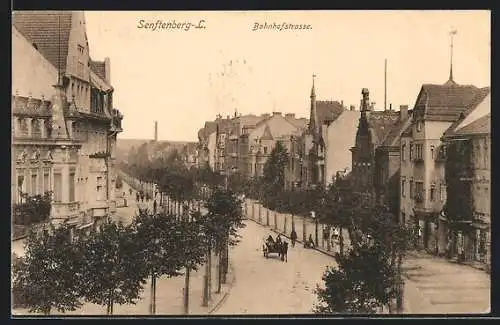 AK Senftenberg-L., Blick in die Bahnhofstrasse