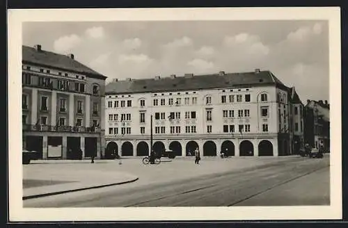 AK Dessau, Neubauten Ecke Wilhelm-Pieck Strasse und Ferdinand von Schill-Strasse