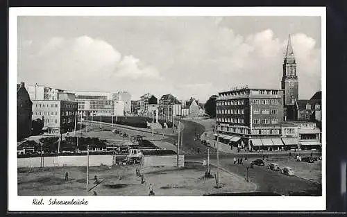 AK Kiel, Schrevenbrücke, Partie mit Geschäftshaus und Kirchturm