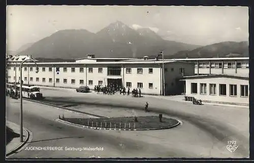 AK Salzburg-Walserfeld, Jugendherberge aus der Vogelschau