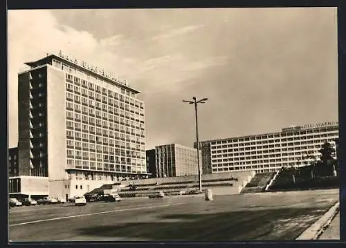 AK Rostock, Haus der Schifffahrt und Interhotel Warnow