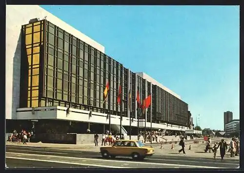 AK Berlin, Palast der Republik, Automobil, Besucher, Erichs Lampenladen