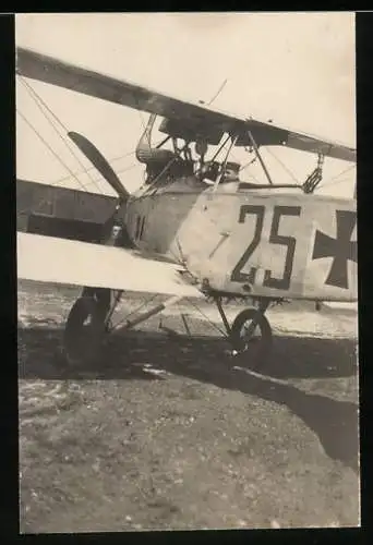 Fotografie 1.WK, Flugzeug - Doppeldecker der Deutschen Luftstreitkräfte