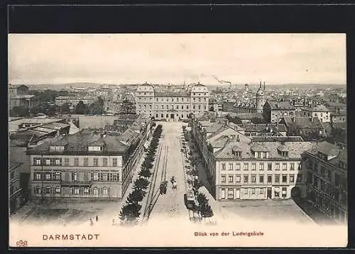 AK Darmstadt, Strassenpartie mit Strassenbahn von der Ludwigsäule aus