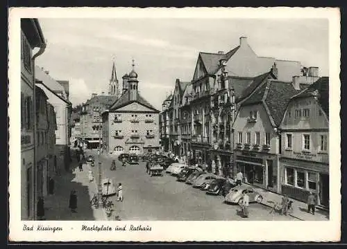 AK Bad Kissingen, Rathaus, Autos auf dem Marktplatz, VW Käfer