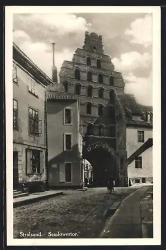 AK Stralsund, Blick auf das Semlowertor