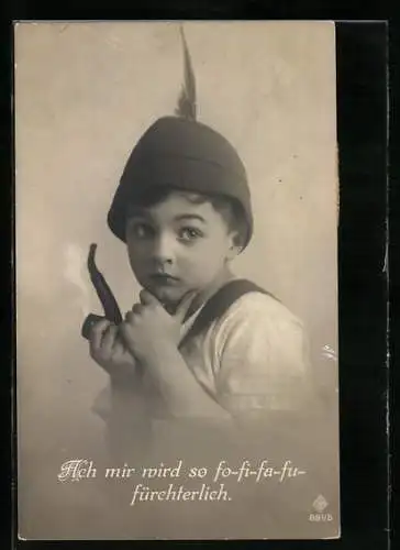 AK Kleiner Junge mit Tabakpfeife